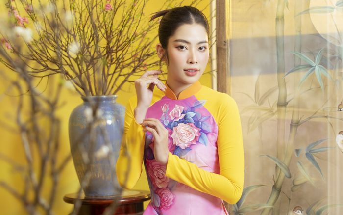 Nam Em 'lột xác' chóng mặt sau loạt ồn ào với Bạch Công Khanh