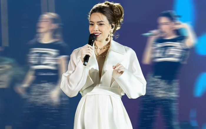 Hồ Ngọc Hà bị 'chê mạnh' trong sân khấu mới: 'Tưởng chị mặc đồ bộ đi hát'