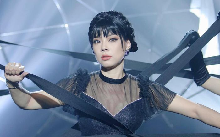 Cover Bên trên tầng lầu, Thanh Thảo nói gì khi bị chỉ trích điệu nhảy 'Wednesday'?