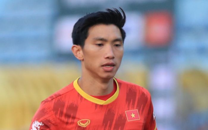 Trọng tài FIFA khuyên Đoàn Văn Hậu: Cần bỏ đánh chỏ để tránh thẻ đỏ