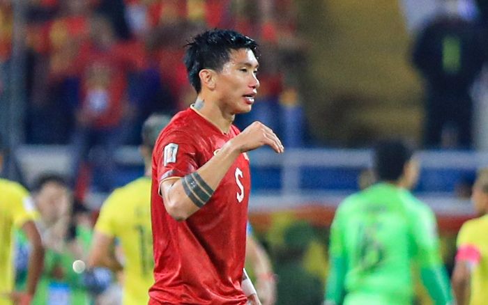 Việt Nam hoà Singapore không phải do Văn Hậu ngồi ngoài