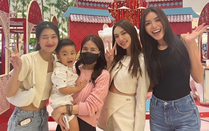 Biểu cảm của Bo thúi gây chú ý khi chụp hình cùng 2 crush Thuỳ Tiên - Phương Nhi