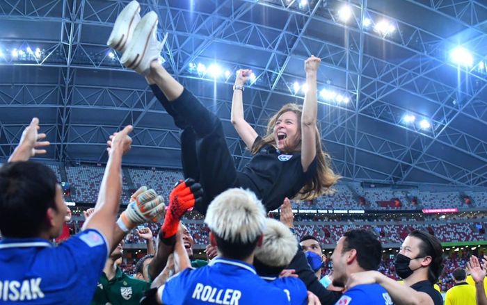 Nữ tỷ phú Madam Pang khơi lại nỗi đau của ông Park: 'Thái Lan tiếp tục vô địch'