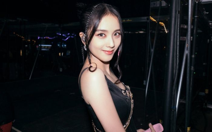 Không còn đồn đoán, Jisoo chính thức xác nhận về 'đứa con riêng' sau nhiều năm hoạt động