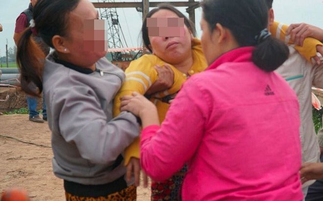 Xót xa gia cảnh khó khăn của gia đình bé trai rơi xuống trụ bê tông sâu 35m