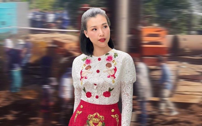 Vụ bé trai 10 tuổi rơi xuống trụ bê tông sâu 35m: MC Hoàng Oanh và dàn sao Việt cầu mong phép màu