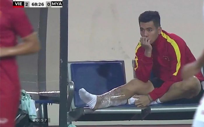 Tiến Linh: Sân Mỹ Đình không tốt khiến tuyển Việt Nam gặp khó