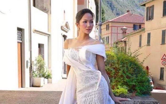 H'Hen Niê diện váy cưới làm rộ nghi vấn sang Châu Âu chụp ảnh cưới