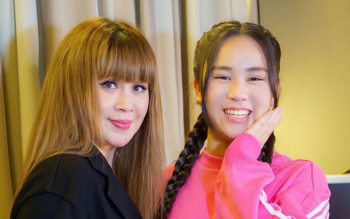 Nhạc sĩ Lưu Thiên Hương viết nhạc tặng trò cưng dịp năm mới