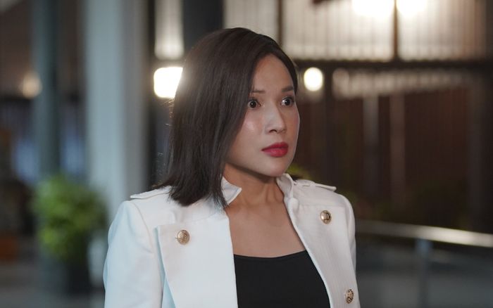 Hết bán bánh canh cua với Trấn Thành, Khả Như đổi nghề làm sếp nữ 'tai quái' bên cạnh Trường Giang