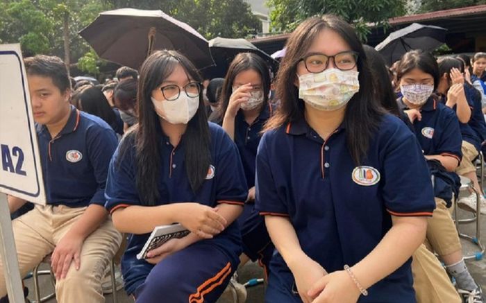 Phương án thi tốt nghiệp THPT 2025: Cả giáo viên và học sinh đều ngóng