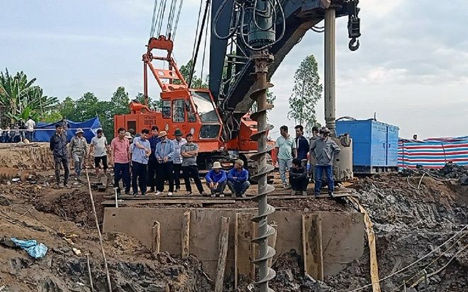 Cứu hộ bé trai 10 tuổi bị mắc kẹt trong trụ bê tông: Phải qua 11 bước để nhổ trụ bê tông