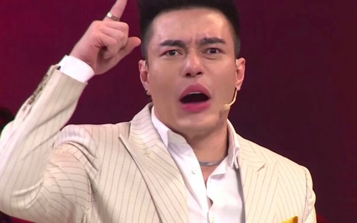 Bị 'cà khịa' chuyện từ thiện, Lê Dương Bảo Lâm có màn đáp trả cực tinh tế nhưng đầy thâm thuý