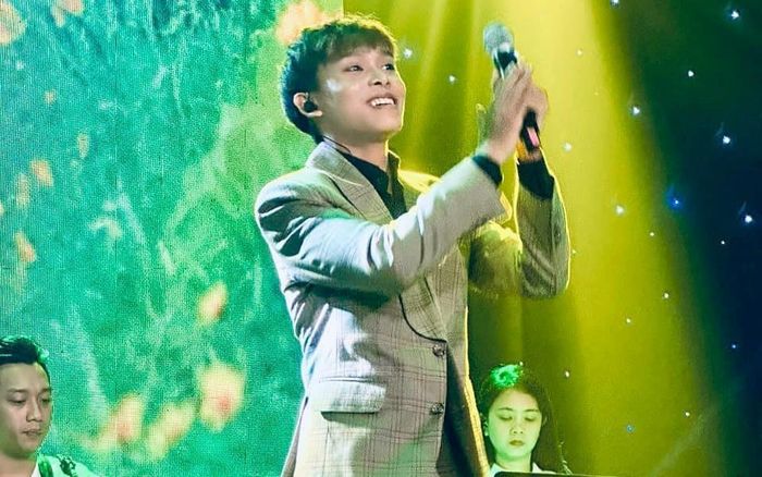 Hồ Văn Cường bị chê 'hát thua người thường', fan đồng loạt lên tiếng bảo vệ