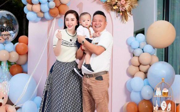 Sau khoảng thời gian 'úp mở', nhóc tỳ nhà Bảo Thy chính thức lộ diện