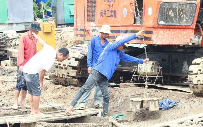 Vụ bé trai Hạo Nam: Đây chính là vấn đề then chốt khiến việc nhổ trụ bê tông tốn nhiều thời gian