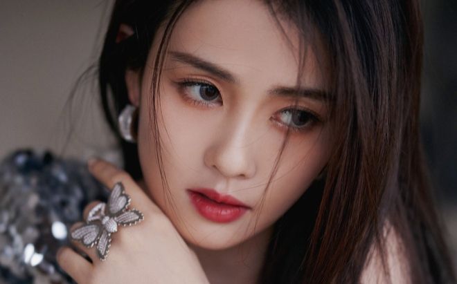 Không phải Địch Lệ Nhiệt Ba hay Triệu Lộ Tư, Bạch Lộc mới là sao nữ có giá trị thương mại cao nhất 2022