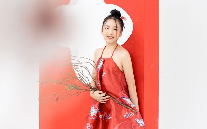 Hiện tượng nhí gây sốt mạng xã hội khi cover 'hit' nhạc xuân đình đám