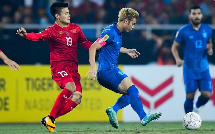 Màn trình diễn khác biệt của Theerathon trong đêm Quang Hải mờ nhạt