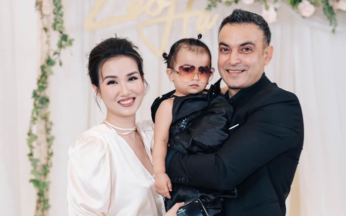 Kỷ niệm 4 năm ngày cưới, Võ Hạ Trâm gia nhập hội 'chơi kim cương'