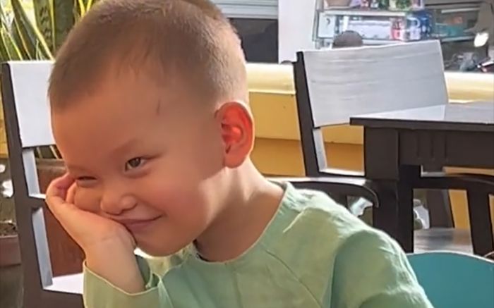 Quân A.P bất ngờ bị 'nhắc tên' trước khoảnh khắc hài hước của 'cậu út' nhà Hồ Ngọc Hà