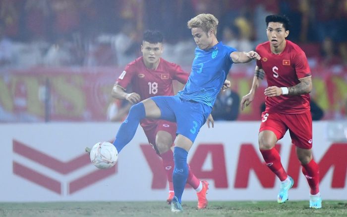 HLV Park giao Hoàng Đức 'khoá' Theerathon, Quang Hải và Duy Mạnh dự bị