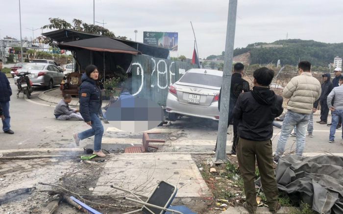 Sau cãi vã với nhiều người, tài xế taxi có hành động khiến tất cả thất kinh