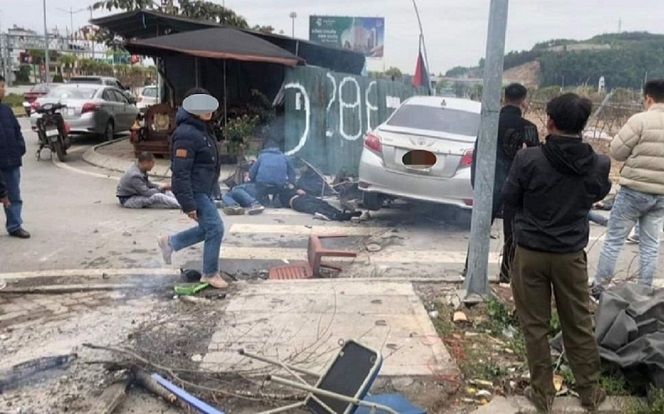 Vụ ôtô đâm trực diện vào 5 người ngồi sưởi ấm trên vỉa hè: Lộ danh tính tài xế đang bỏ trốn
