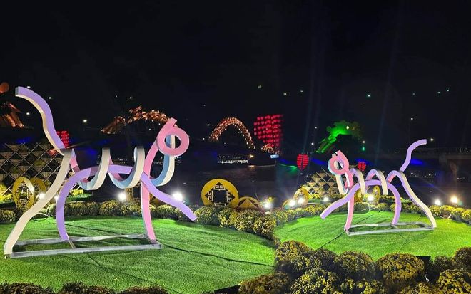 Xuất hiện mô hình linh vật mèo Đà Nẵng thân hình còm nhòm kẻ khen siêu mẫu, người chê 'bộ xương'