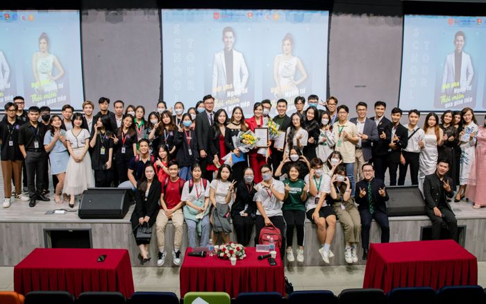 MC Cao Tùng Minh: Con đường đi đến sự thành công bằng sự tử tế mang kỹ năng mềm đến 1 triệu sinh viên