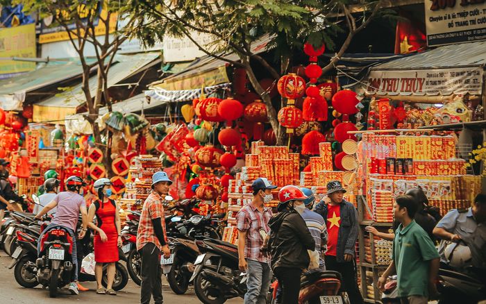 1001 chuyện lì xì ngày Tết: 'Ít thì chê, nhiều lại bảo dễ hỏng người'