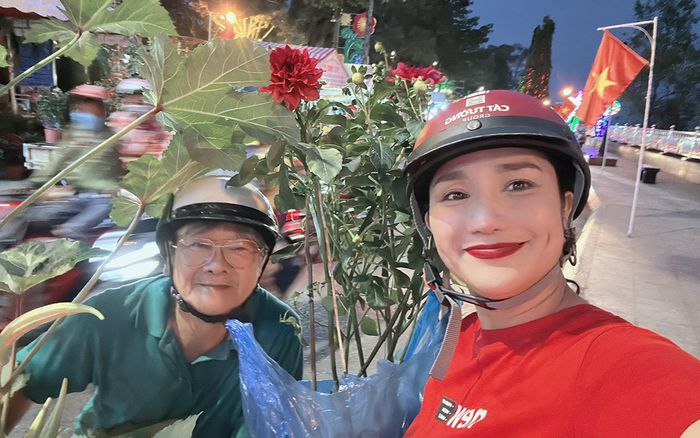 Nghệ sĩ Cát Tường: 'Tết này mẹ và con gái ở Úc, tôi và cha đón Tết cùng nhau'