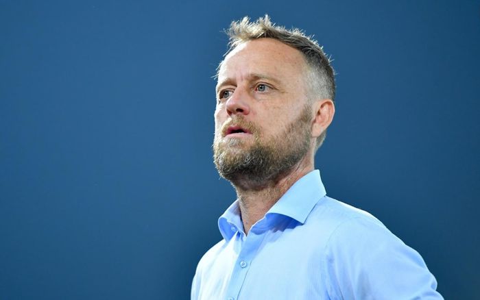 Màn ứng xử đẹp của HLV Polking và ông Park sau AFF Cup 2022