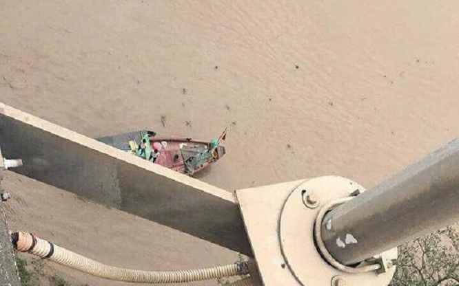 4 ngày nỗ lực tìm kiếm nam thanh niên nhảy cầu vào ngày 29 Tết