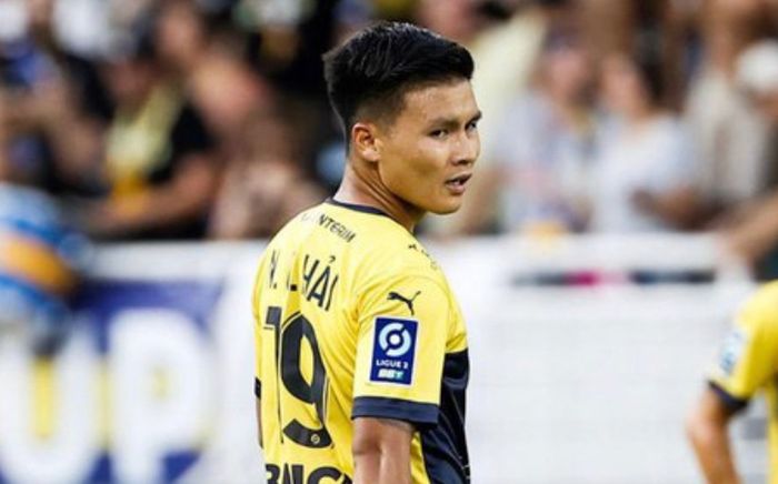 CLB Pau mượn người cũ sau khi Quang Hải đá tệ ở AFF Cup 2022: 'Messi Việt Nam' sẽ ra sao?