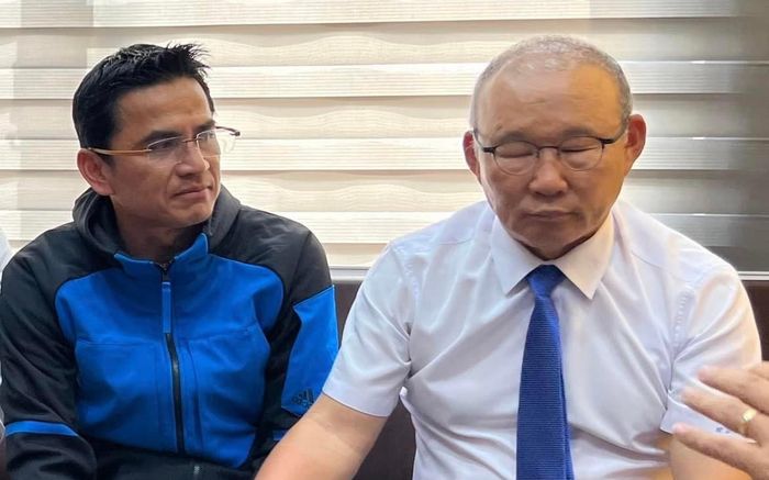 Chuyện Kiatisuk và Polking ở Thái Lan: Bài học cho VFF chọn người thay HLV Park