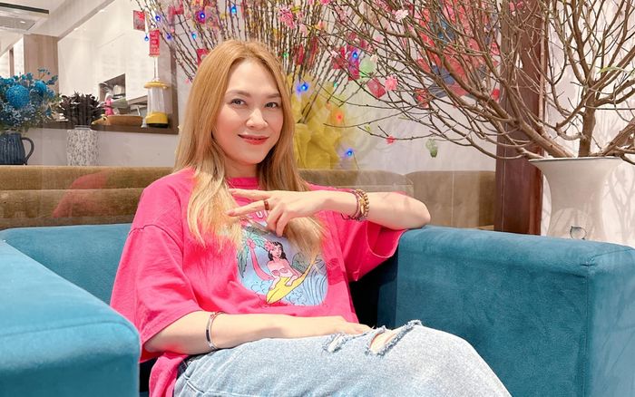 Khoe ảnh 'sống ảo' ngày Tết, Mỹ Tâm bị nghi đang ngầm công khai hẹn hò với Mai Tài Phến?