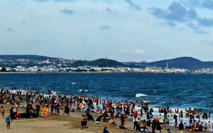 Một du khách ở TP.HCM bị sóng lớn cuốn trôi ở biển Phan Thiết