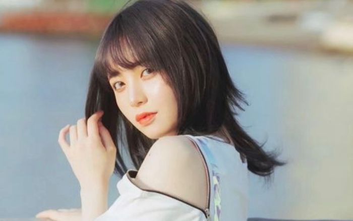 Một nữ ca sĩ nổi tiếng qua đời ở tuổi 26 ngay ngày sinh nhật