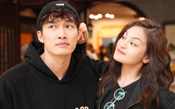 Đình Tú thân thiết bên 'gái lạ', Huyền Lizzie chính thức ra rìa