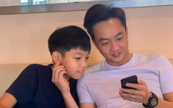 Cường Đô La lên tiếng phản pháo chuyện con trai cưng nhận lì xì trăm triệu