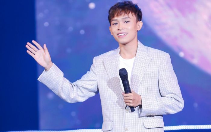 Sau sự cố phải nhờ đến Ngọc Sơn và Bầu Thụy xử lý, Hồ Văn Cường bất ngờ lọt top Trending