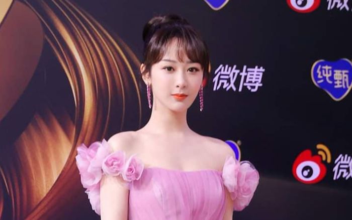 Dương Tử mặt đơ như tượng sáp vì động chạm 'dao kéo' quá đà