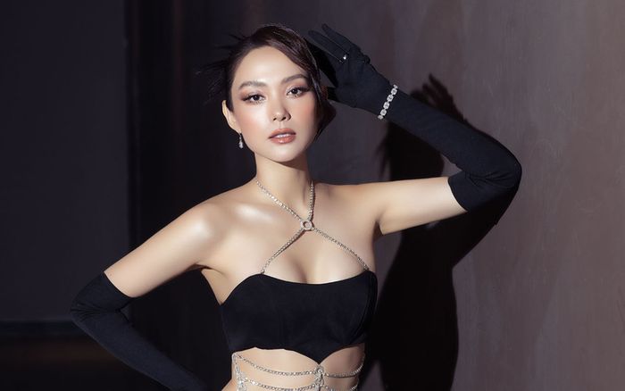 Minh Hằng tiết lộ ông xã phải đeo khẩu trang khi ngủ, lý do khiến nhiều người nể phục