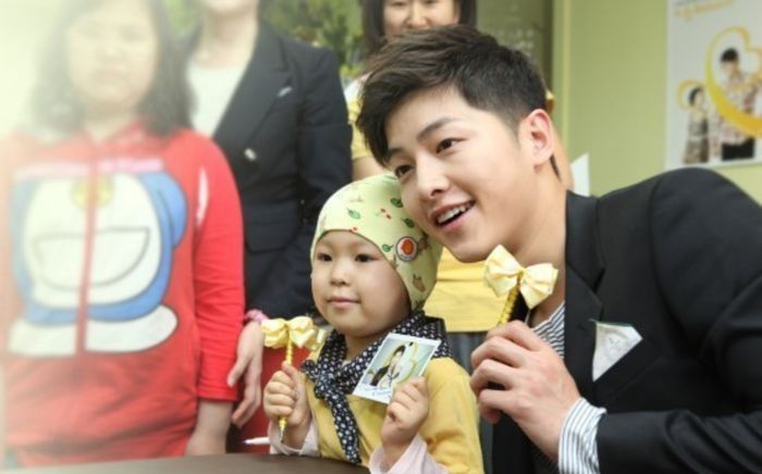 Trước khi công bố tin vui, Song Joong Ki từng nhiều lần chứng minh rằng anh sẽ là người bố tuyệt vời