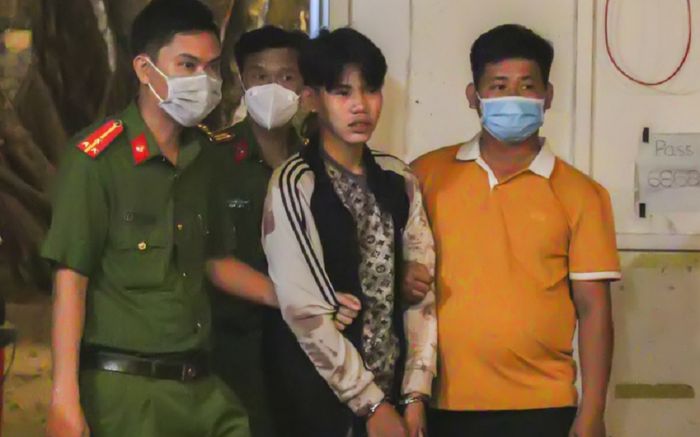 Mâu thuẫn tại quán cà phê, thanh niên 17 tuổi xuống tay khiến 5 người thương vong