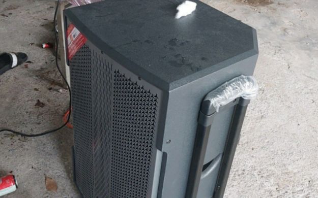 Khó chịu hàng xóm hát karaoke ồn ào, thanh niên sang góp ý liền 'quay xe' tươi cười khi thấy thứ này