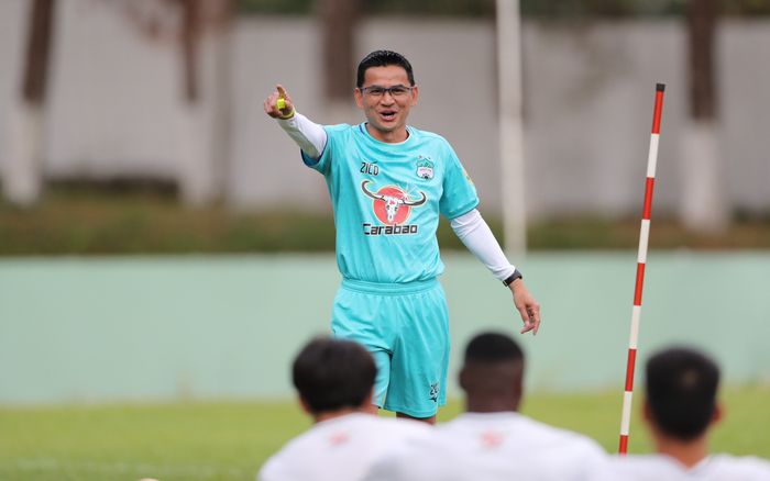 Kiatiasuk: HAGL tôn trọng VPF