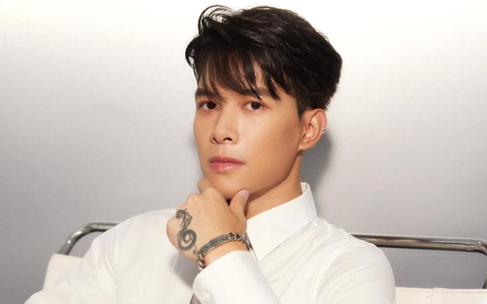 Loạt ảnh chứng minh nhan sắc 'đẹp từ tấm bé' của Anh Tú