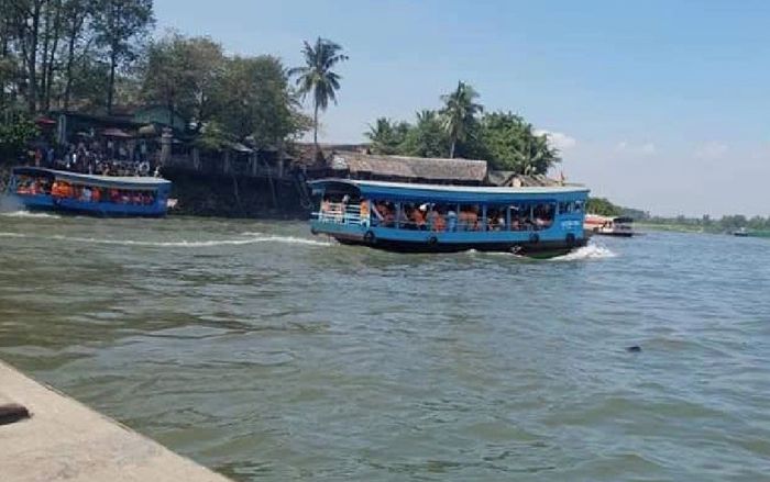 Lật thuyền chở khách đi chùa, 12 người rơi xuống sông Đồng Nai